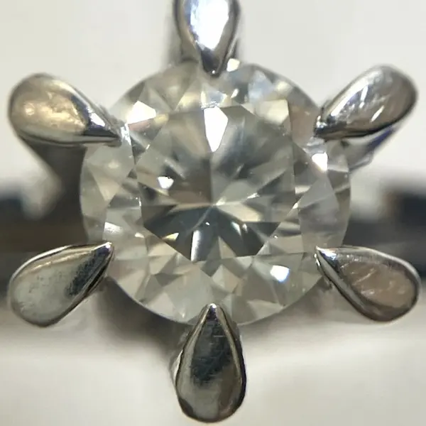 ダイヤ　0.23ct