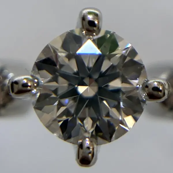 ダイヤ　0.305ct