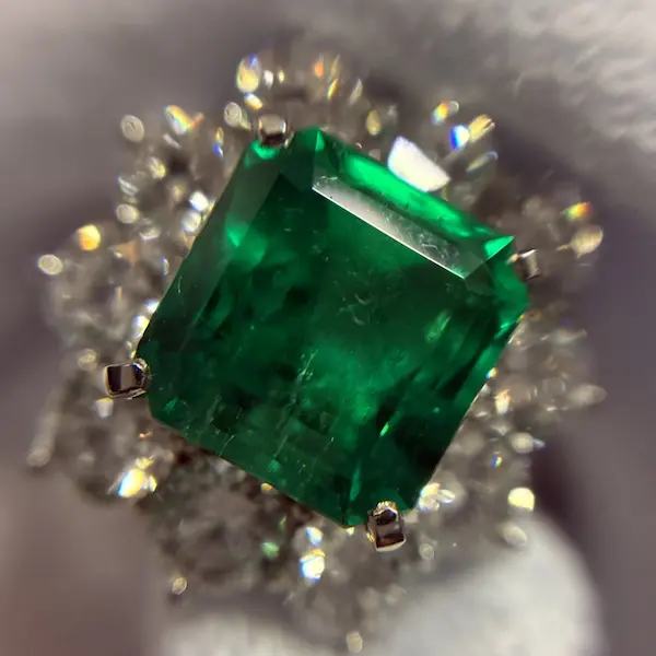 エメラルド　3.43ct