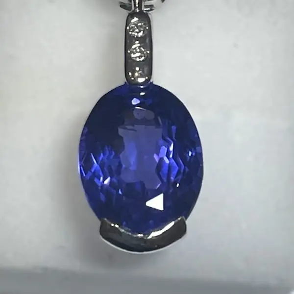 タンザナイト　8.76ct