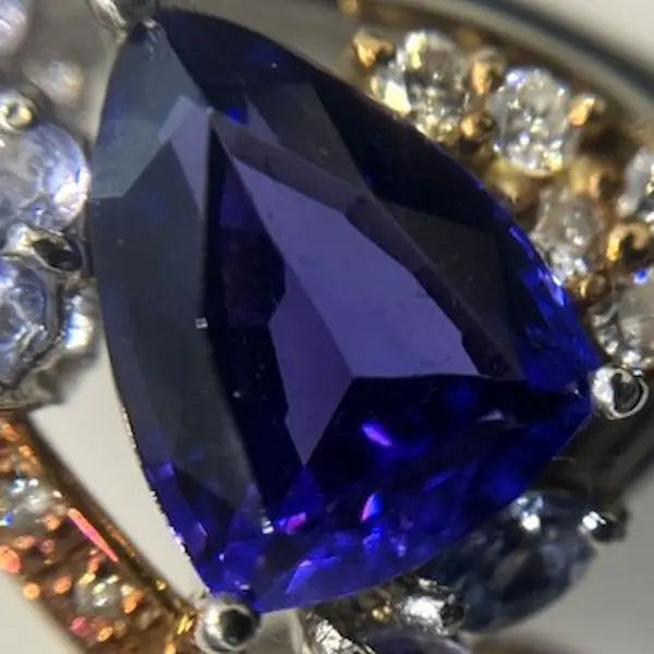 タンザナイト　3.18ct