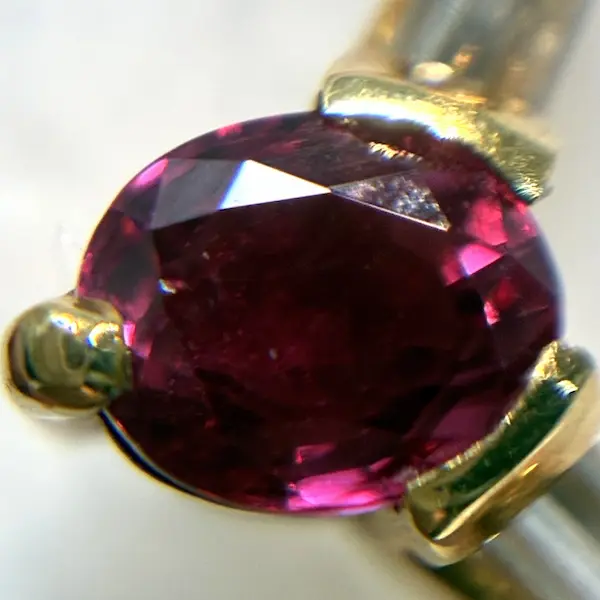 ルビー　0.53ct