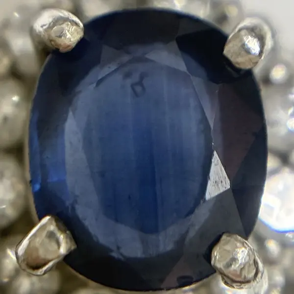 サファイア　0.6ct