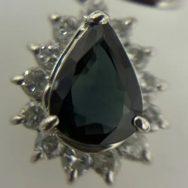 サファイア　0.7ct