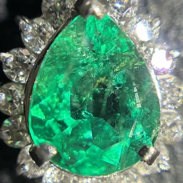 エメラルド　1.02ct