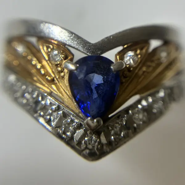 サファイア　0.61ct