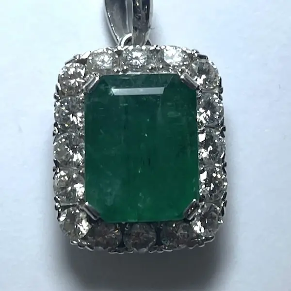 エメラルド　3.8ct