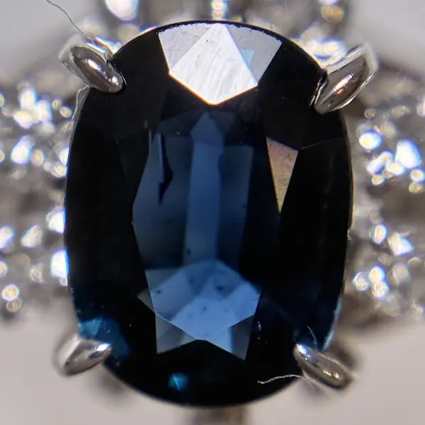 サファイア　0.67ct