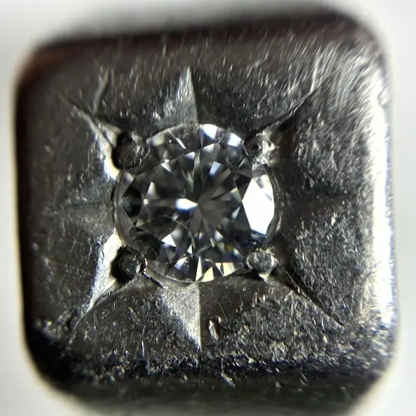ダイヤ　0.59ct