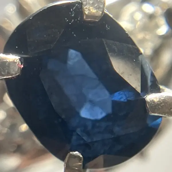 サファイア　0.65ct