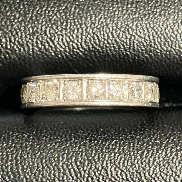 ダイヤ　0.9ct