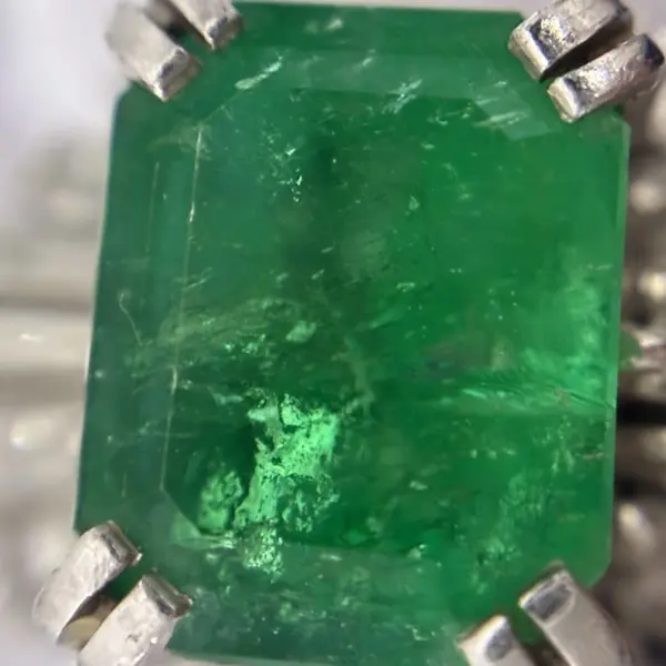 エメラルド　3.03ct