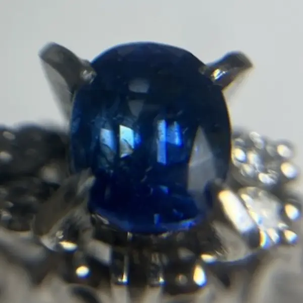サファイア　0.22ct