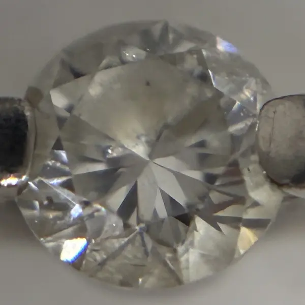 ダイヤ　0.6ct
