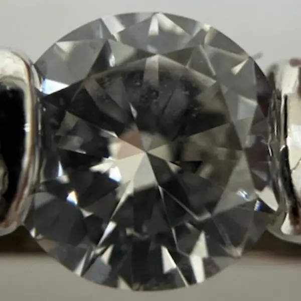 ダイヤ　0.303ct