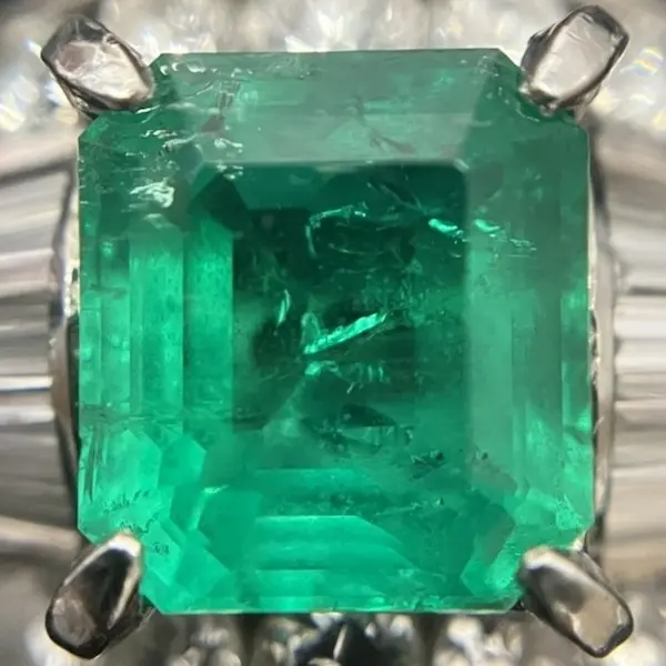 エメラルド　2.07ct