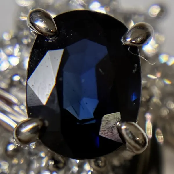 サファイア　0.68ct