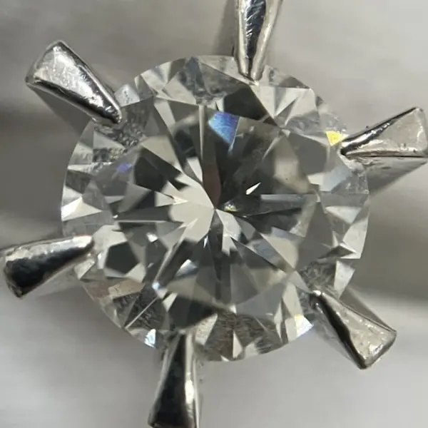 ダイヤ　0.73ct