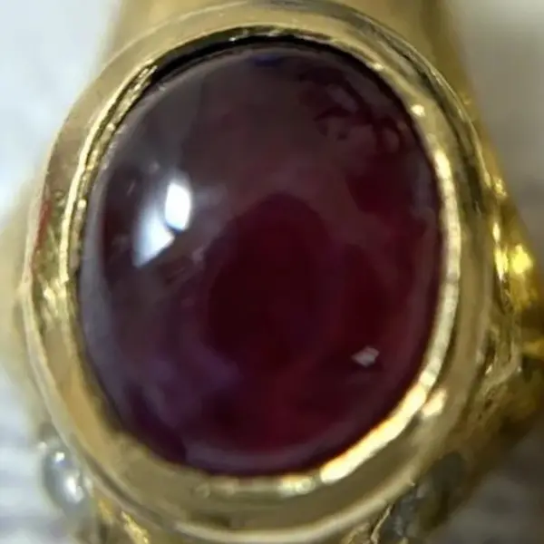 ルビー　0.56ct