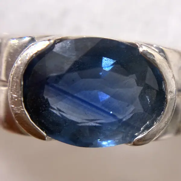 サファイア　1.39ct