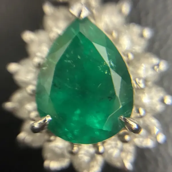 エメラルド　1.48ct