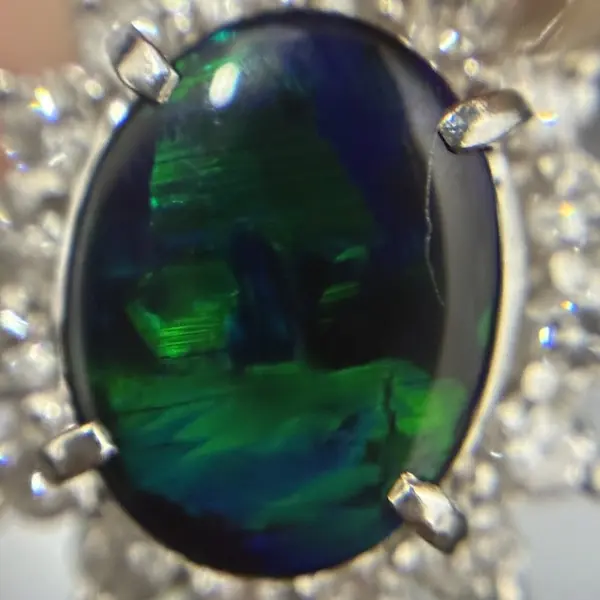ブラックオパール　0.73ct