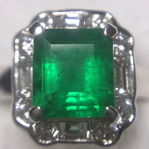 エメラルド　1.1ct