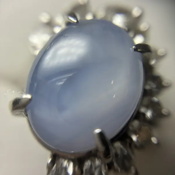 サファイア　12.9ct