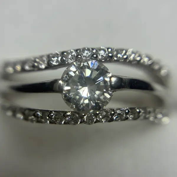 ダイヤ　0.35ct