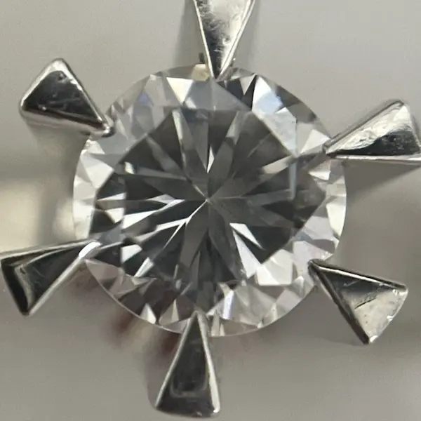 ダイヤ　0.32ct