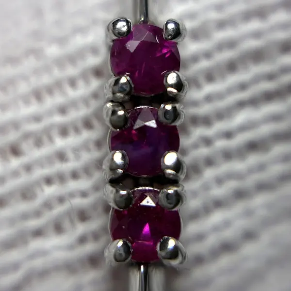 ルビー 0.7ct