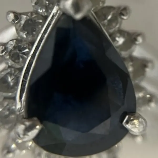 サファイア　0.68ct