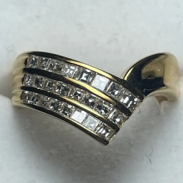 ダイヤ　0.83ct