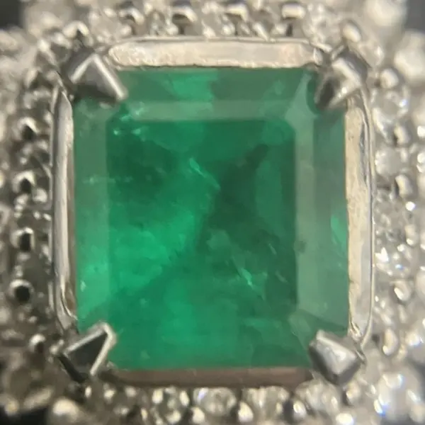 エメラルド　1.04ct
