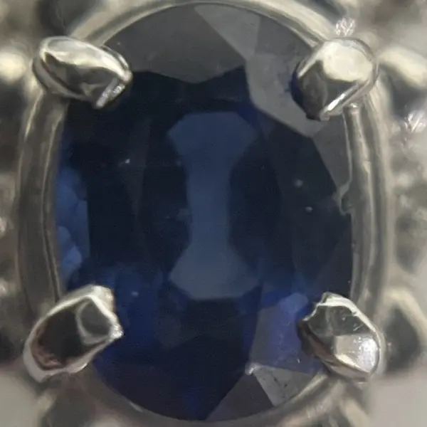 サファイア　0.59ct