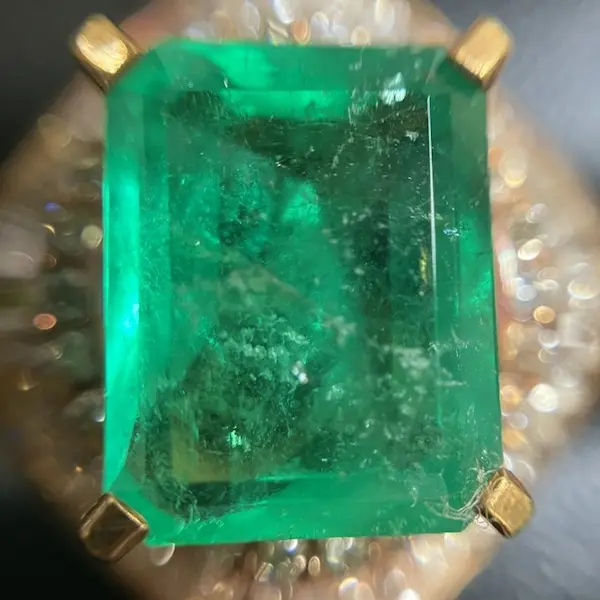 エメラルド　4.01ct
