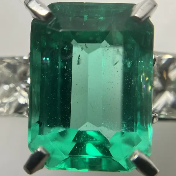 エメラルド　2.24ct
