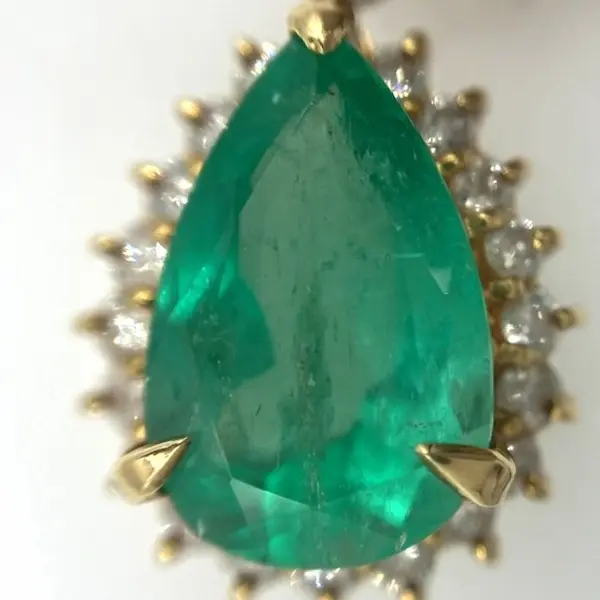 エメラルド　3.3ct