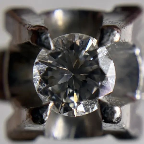 ダイヤ　0.28ct