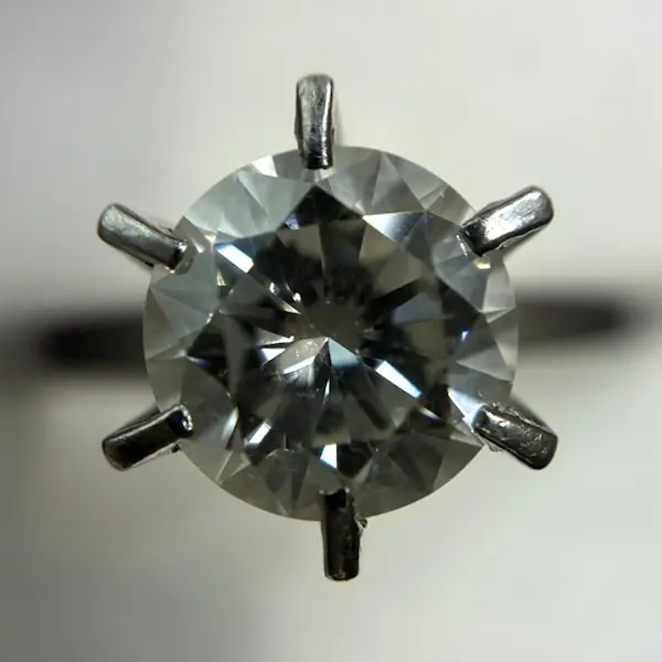 ダイヤ　1.3ct