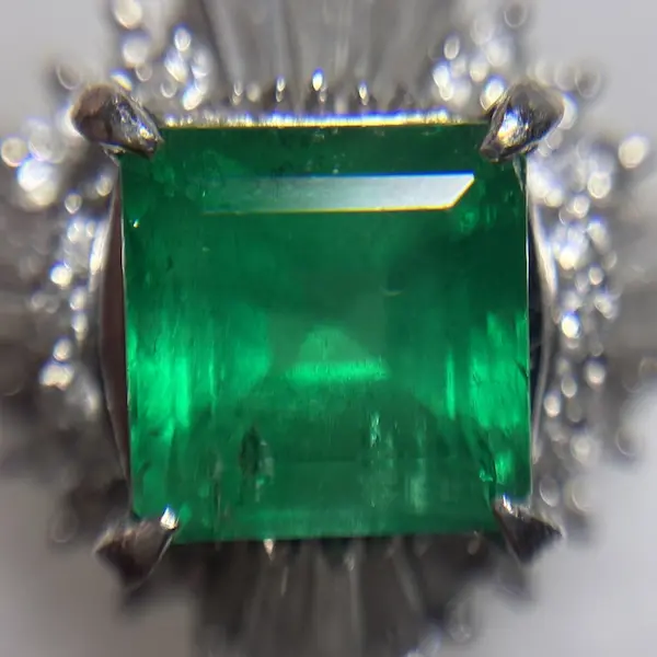 エメラルド　3.21ct