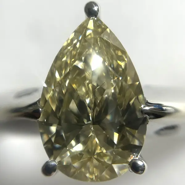 イエローダイヤ　1.776ct