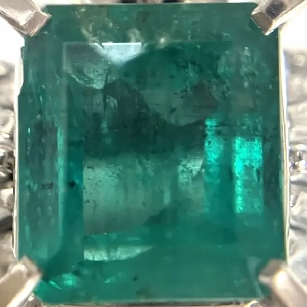 エメラルド　1.79ct