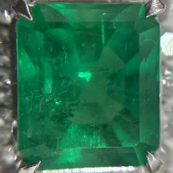 エメラルド　3.82ct