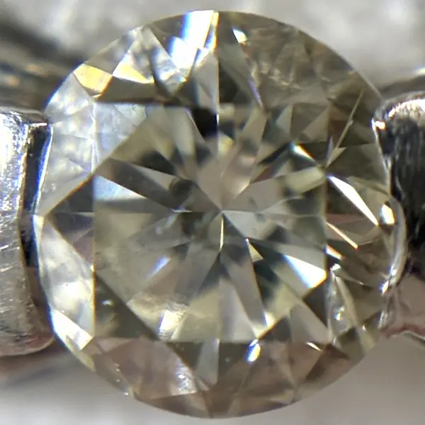 ダイヤ　0.6ct