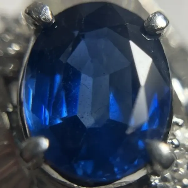 サファイア　2.21ct