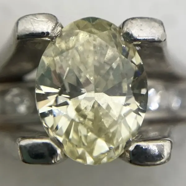 イエローダイヤ　1.5ct