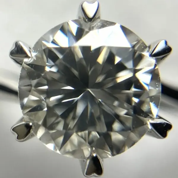 ダイヤ　0.627ct