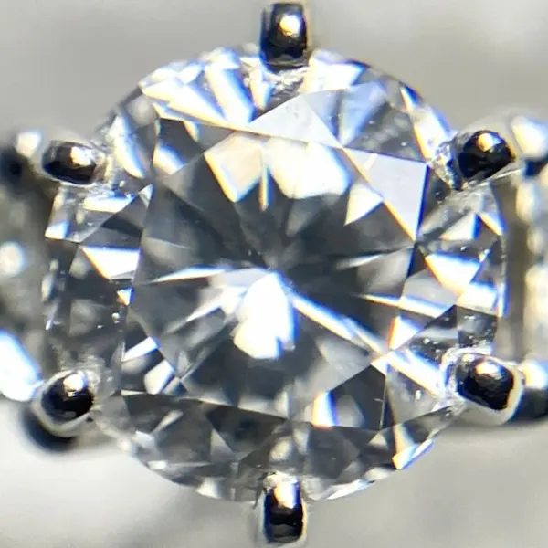 ダイヤ　0.386ct