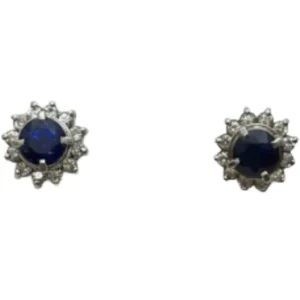 ピアス